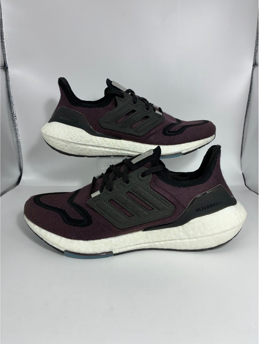 Size 9 - Adidas UltraBoost 22 Shadow Maroon